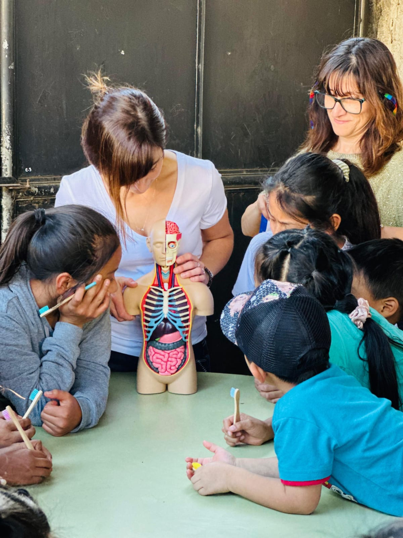 Las enfermeras, en uno de los talleres de primeros auxilios en Guatemala