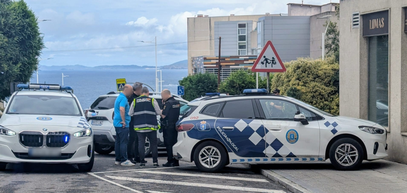 La Policía Local, en el lugar en el que se produjo el apuñalamiento mortal en Los Rosales
