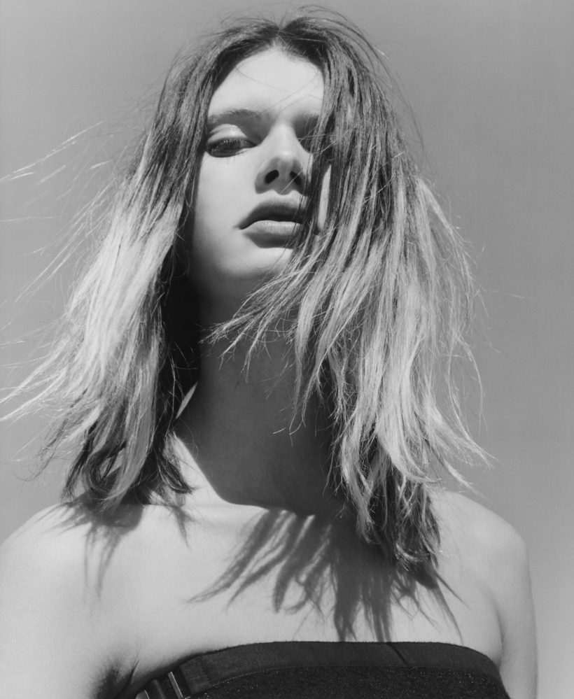 Malgosia, Jil Sander, 1999Client: Jil SanderSeason: AW 1999Photographer: David SimsTalent: Malgosia BelaStylist: Joe McKennaHair: Guido PalauMUA: Linda Cantello