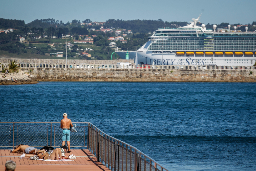 El ‘Liberty of the Seas’, durante su marcha el pasado jueves