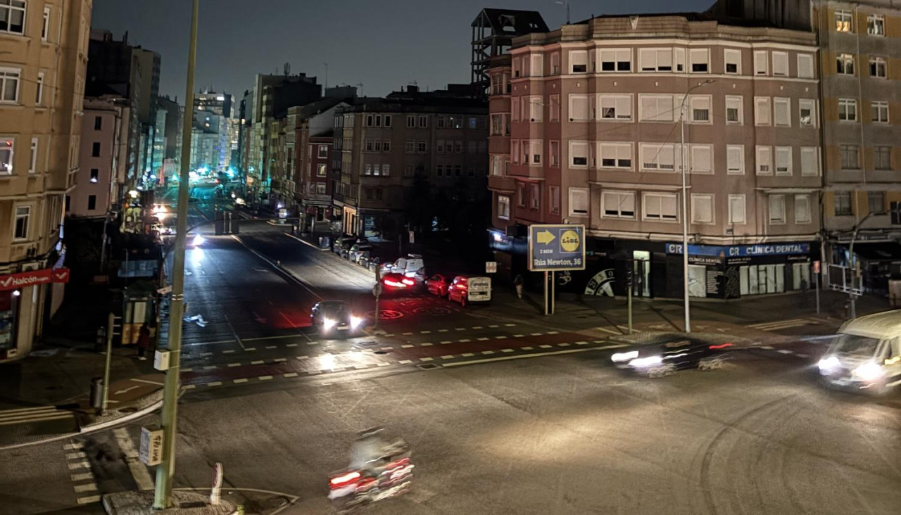 Cruce de la ronda de Outeiro con avenida de Arteixo