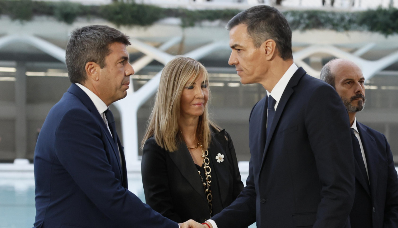 Pedro Sánchez y Carlos Mazón en el funeral de Estado por el primer aniversario de la dana