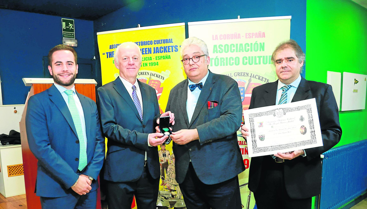 Guscin recibió ayer la Medalla de Oro, en el Sporting Club Casino