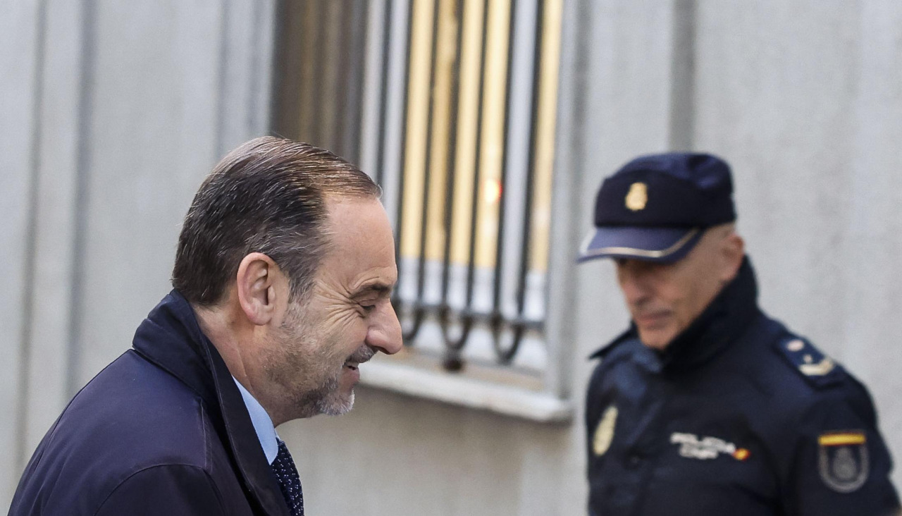 José Luis Ábalos, a su llegada al Tribunal Supremo, esta mañana