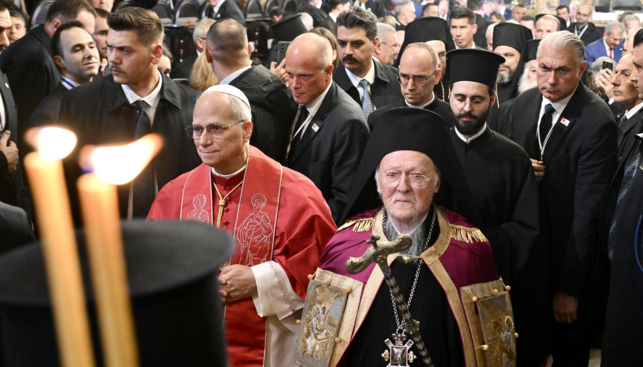 El papa León XIV y el patriarca de Constantinopla, Bartolomé I