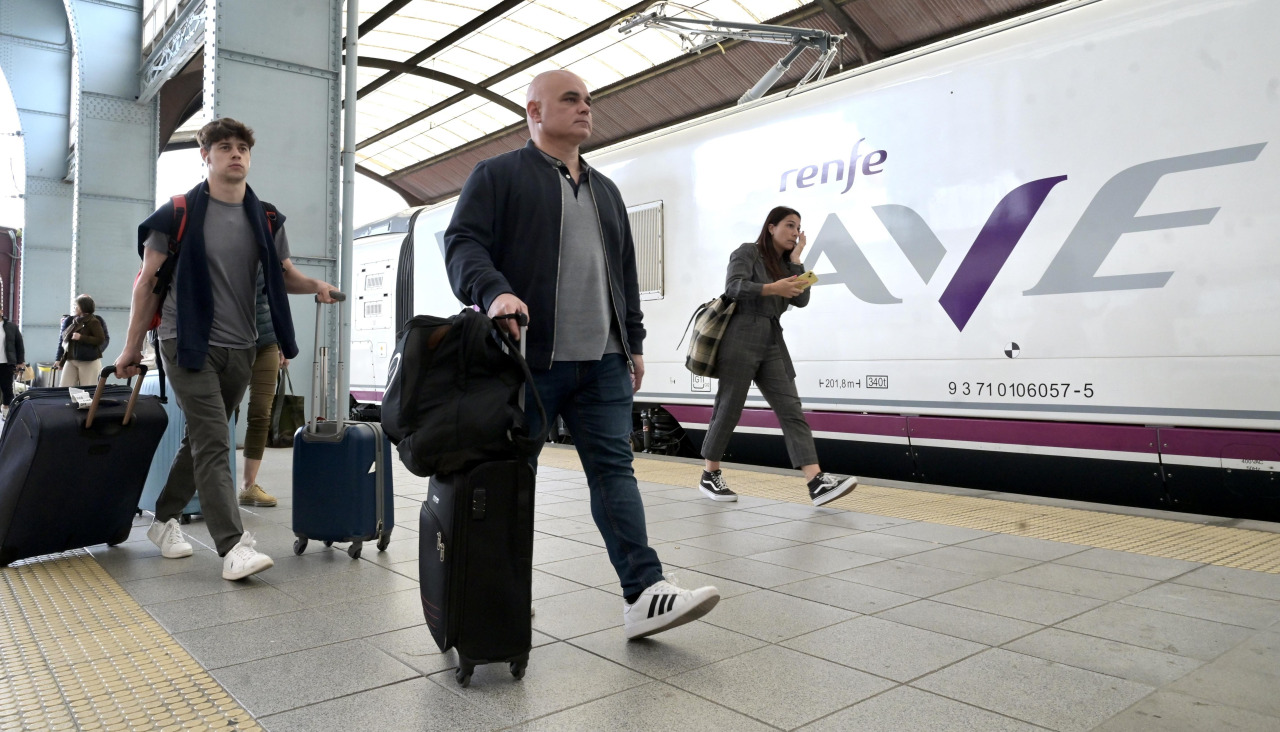 Un tren de alta velocidad en la estación de A Coruña