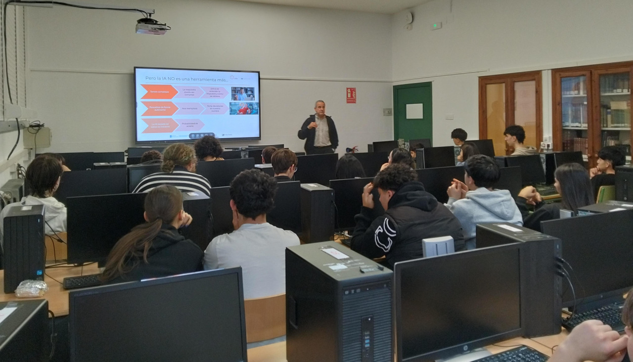 Un taller en un aula del IES Agra do Orzán de A Coruña