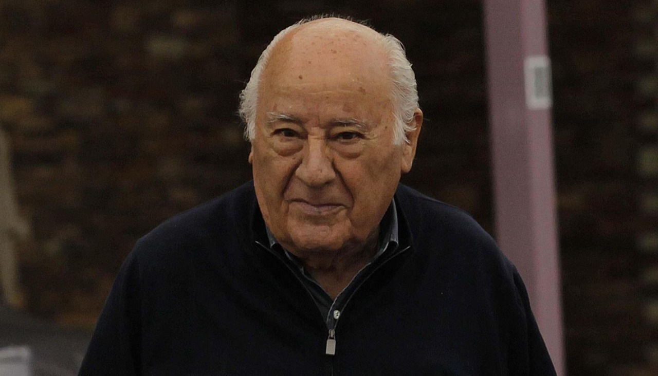 Amancio Ortega, junto a Flora Pérez