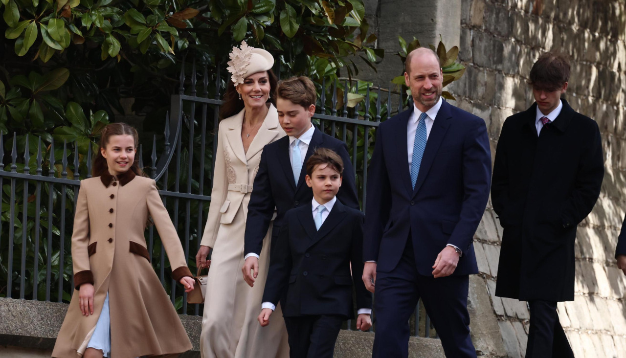 WINDSOR (United Kingdom), 05/04/2026.- (L-R) Princess Charlotte, Princess Catherine of Wales, Los príncipes de Gales llegan a la misa de Pascua junto a sus tres hijos, George, Charlotte y Louis