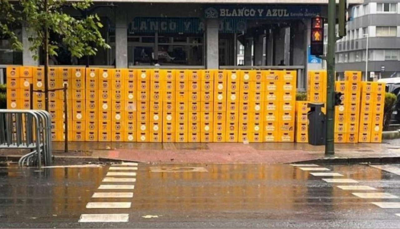 Cajas de cerveza Estrella Galicia