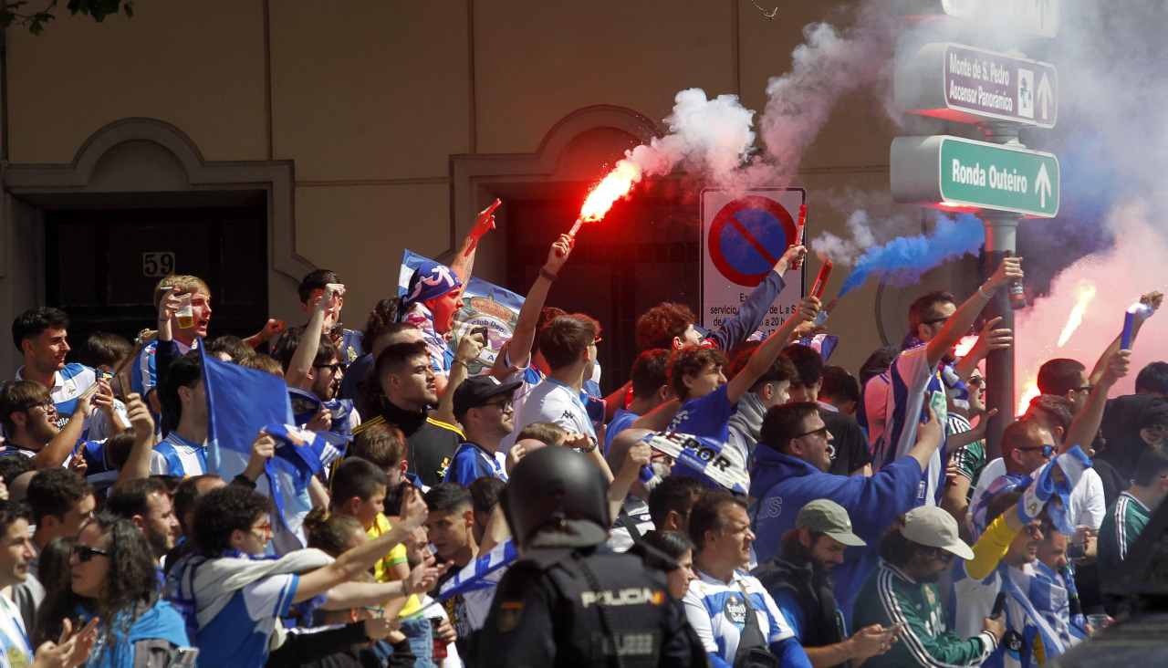 Llegada del Deportivo al encuentro con el Andorra
