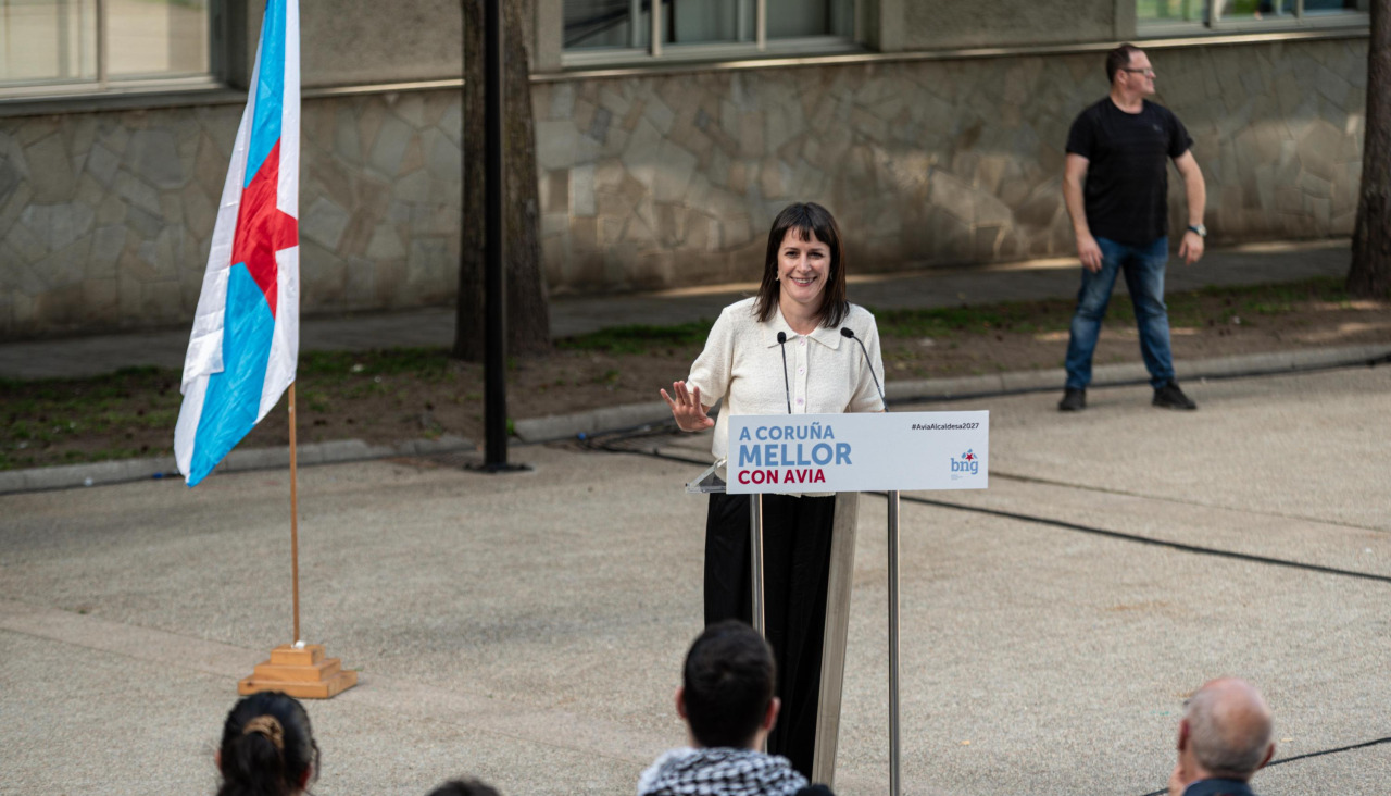 Dani PatiÃ±o- Avia Veira presenta su candidatura