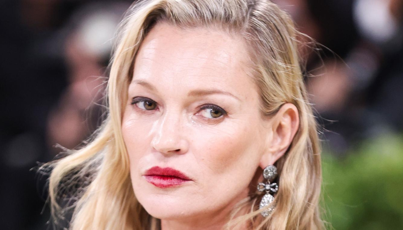 La modelo Kate Moss posa en la alfombra roja de la Met Gala el pasado 4 de mayo