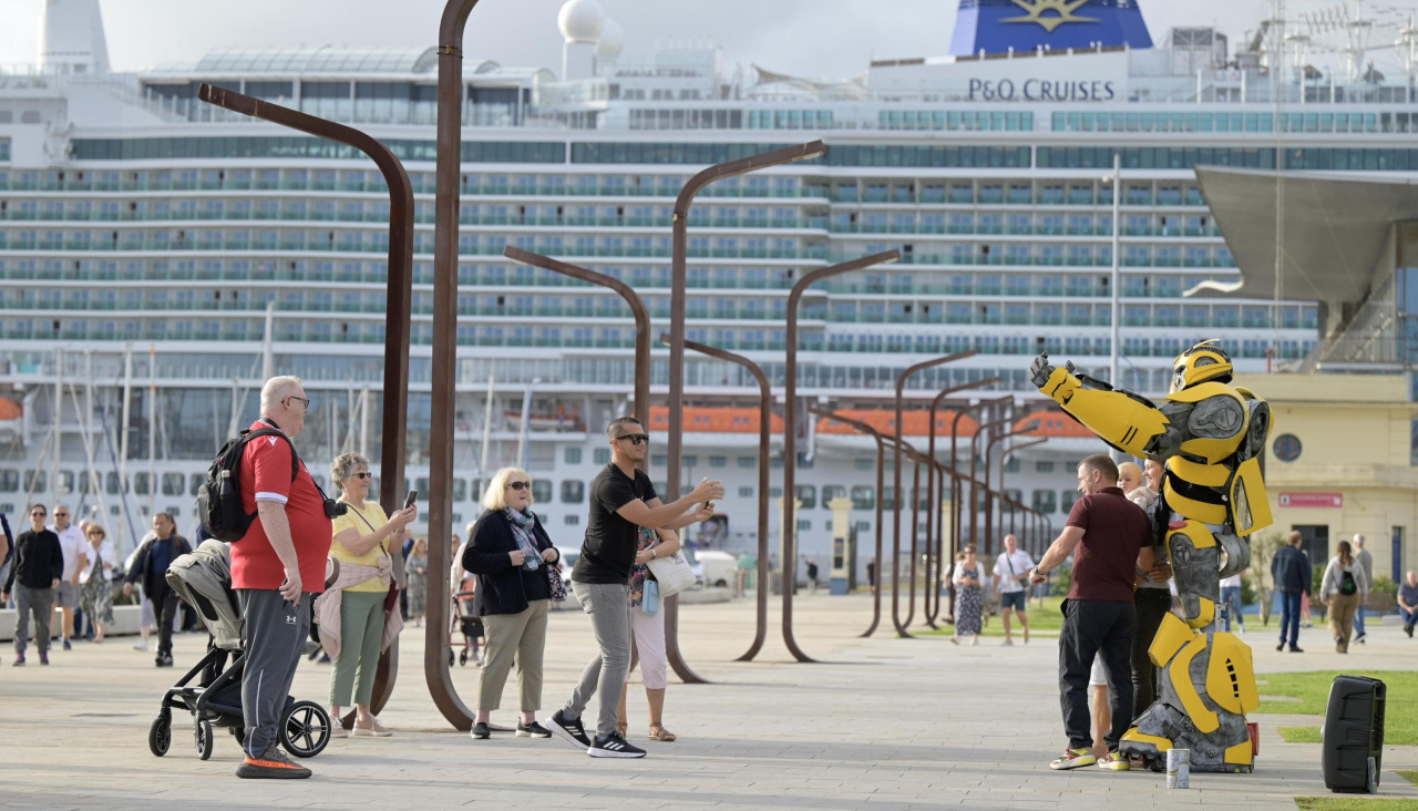 Un trasatlántico, durante una visita a A Coruña