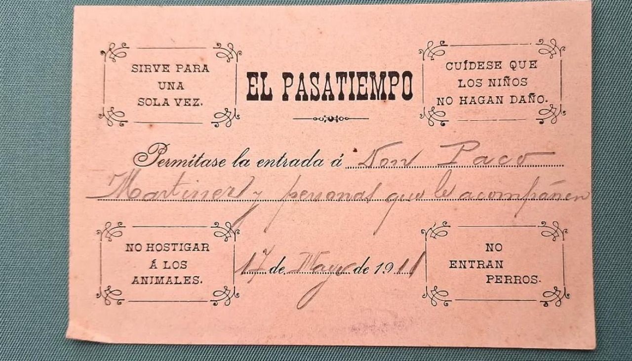 Entrada a El Pasatiempo que perteneció a Martínez Santiso