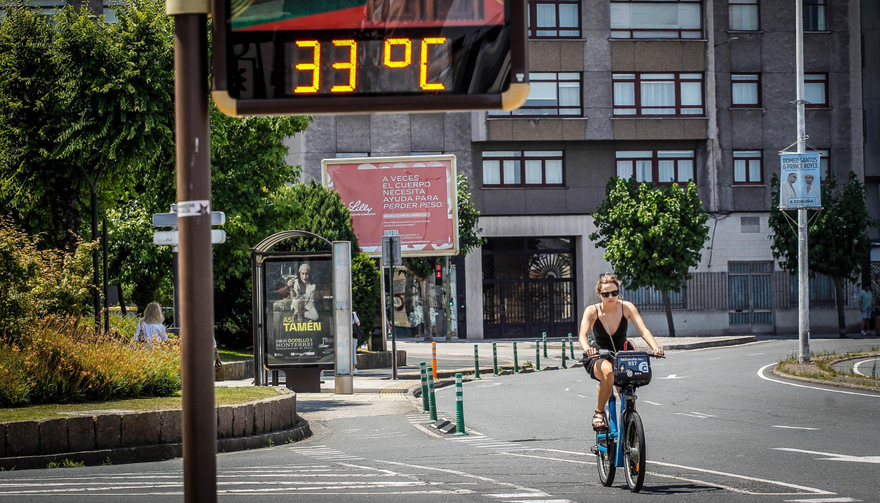 Las altas temperaturas llevaron a mucha gente a las playas para refrescarse