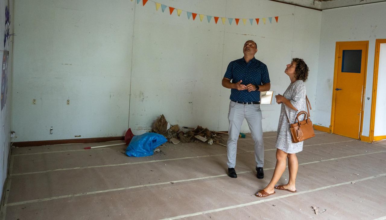 Visita de los concejales al CEIP de Tabeaio