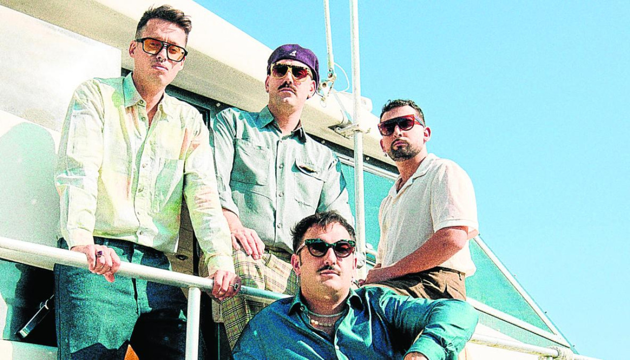 Matías Romero, ‘Mati’ (abaixo), nunha foto promocional da banda