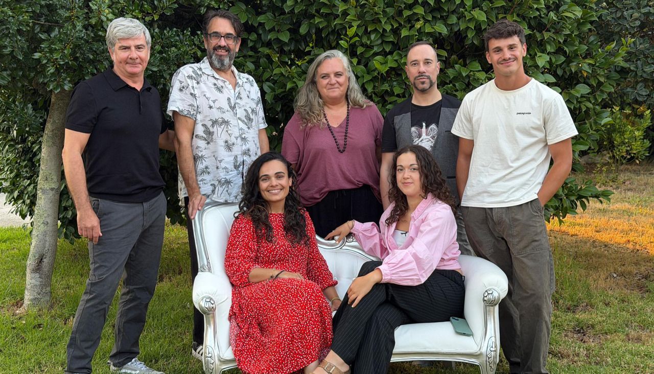 Xurxo Cortázar, Xavier Castiñeira, Beatriz de Vega, Carlos Pinilla, Esperanza Mara y Sophia Rodal, equipo de 'A velada de Londres'