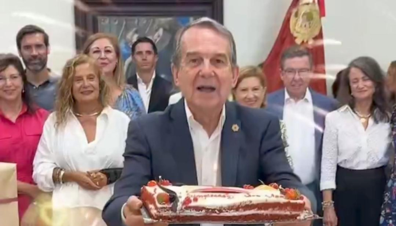 Una captura de la publicación de Abel Caballero en su cuenta de X, por la celebración de su 80 cumpleaños