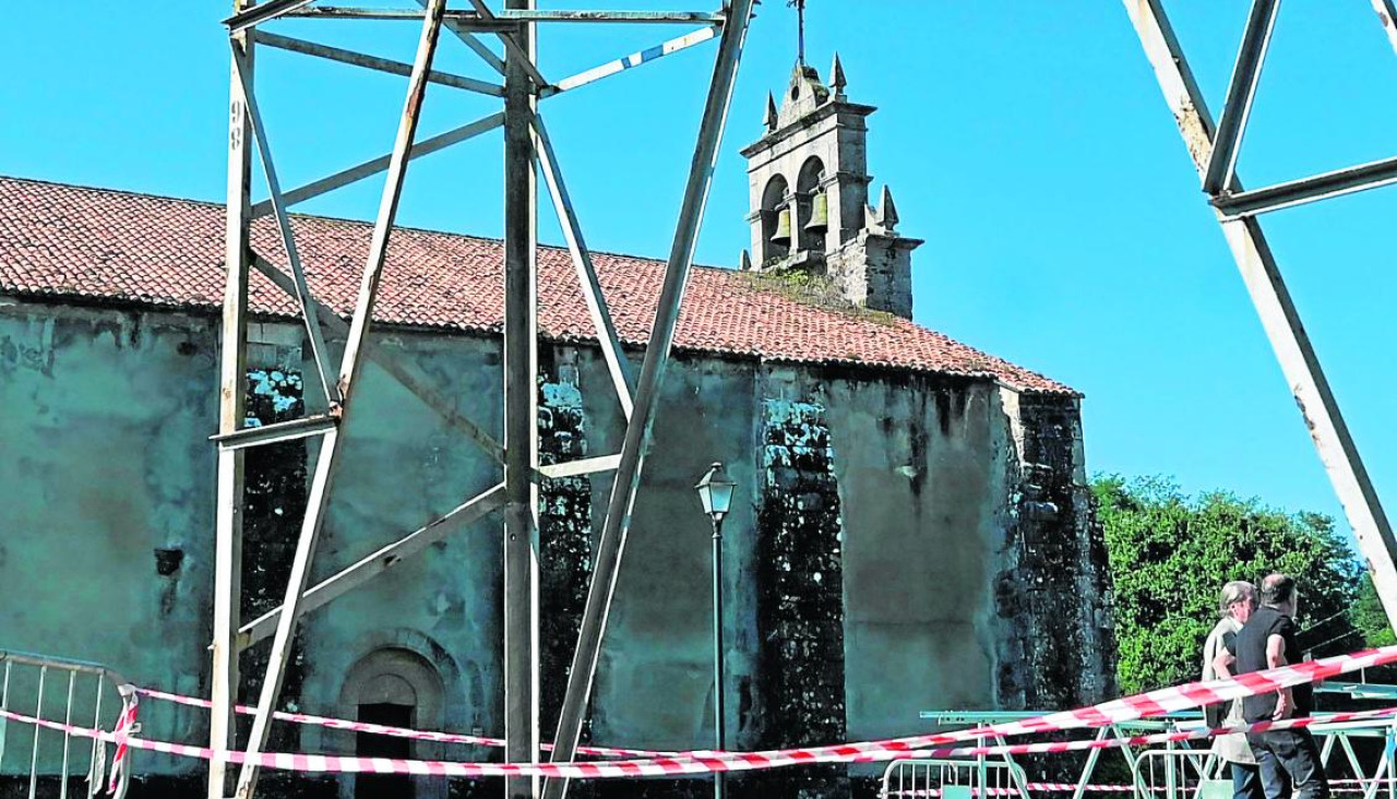 La compañía realiza una serie de actuaciones en la torre, a unos metros del BIC