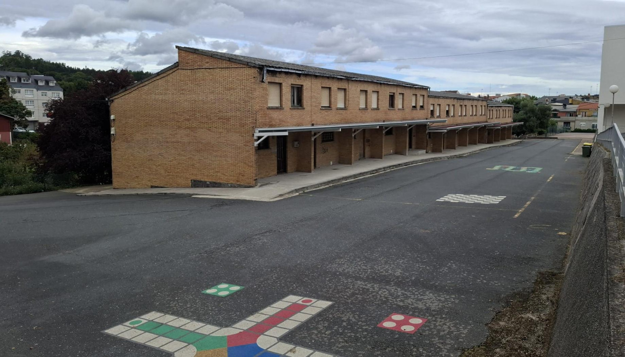 Viviendas profesores del CEIP Vicente Otero Valcárcel en Carral