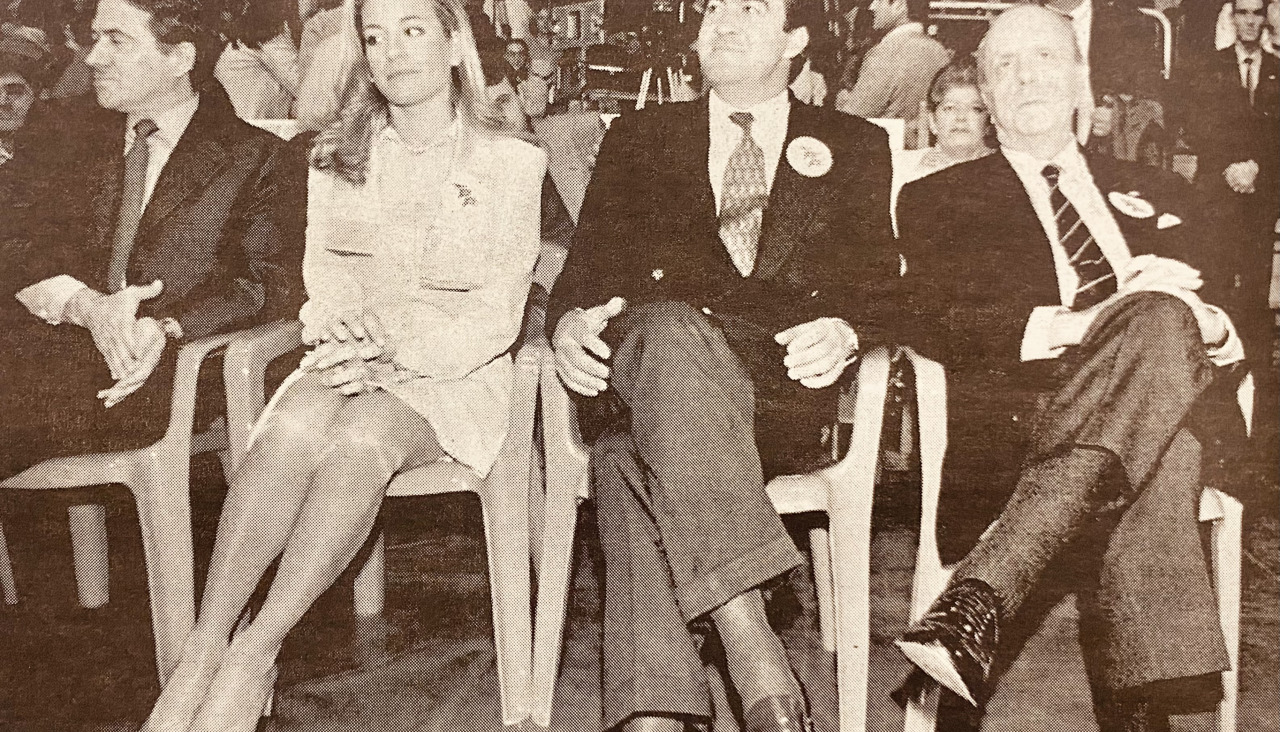 Xosu00e9 Cuiu00f1a, Gema Ruiz, Alvarez Cascos y Manuel Fraga en un mitin en Lalin en 1997