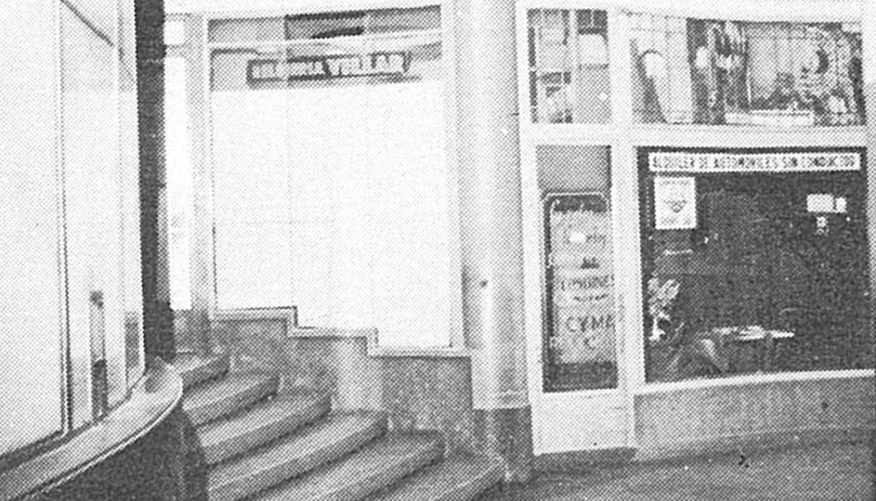 Cine Avenida 37 41 gaeria comercial plata baja2 18541285