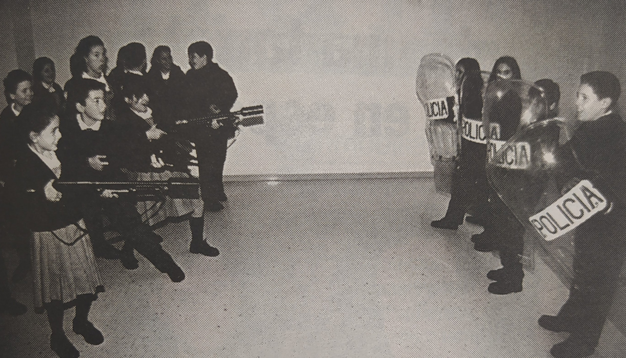 Niu00f1os en la Policu00eda 1999