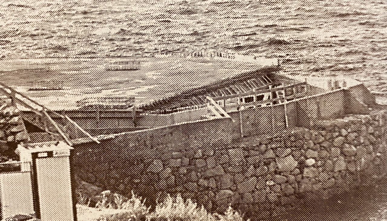Mu00e1s de 1.500 toneladas de hormigu00f3n cubren el oceanario del Aquarium 1998