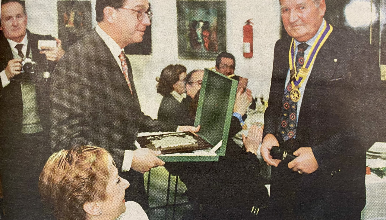 Josu00e9 Luis Mu00e9ndez coruu00f1u00e9s del au00f1o 1998 para el Rotary Club