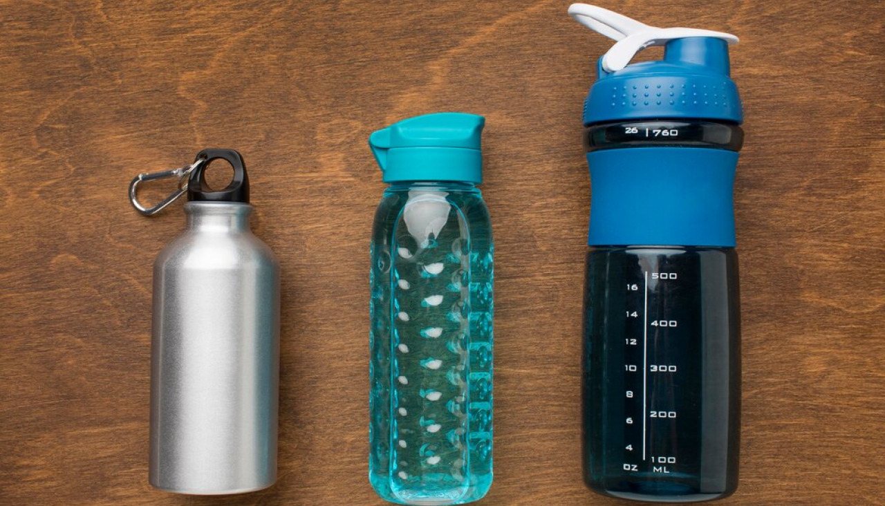 Termos botellas fitness vista superior agua 23 2148728747