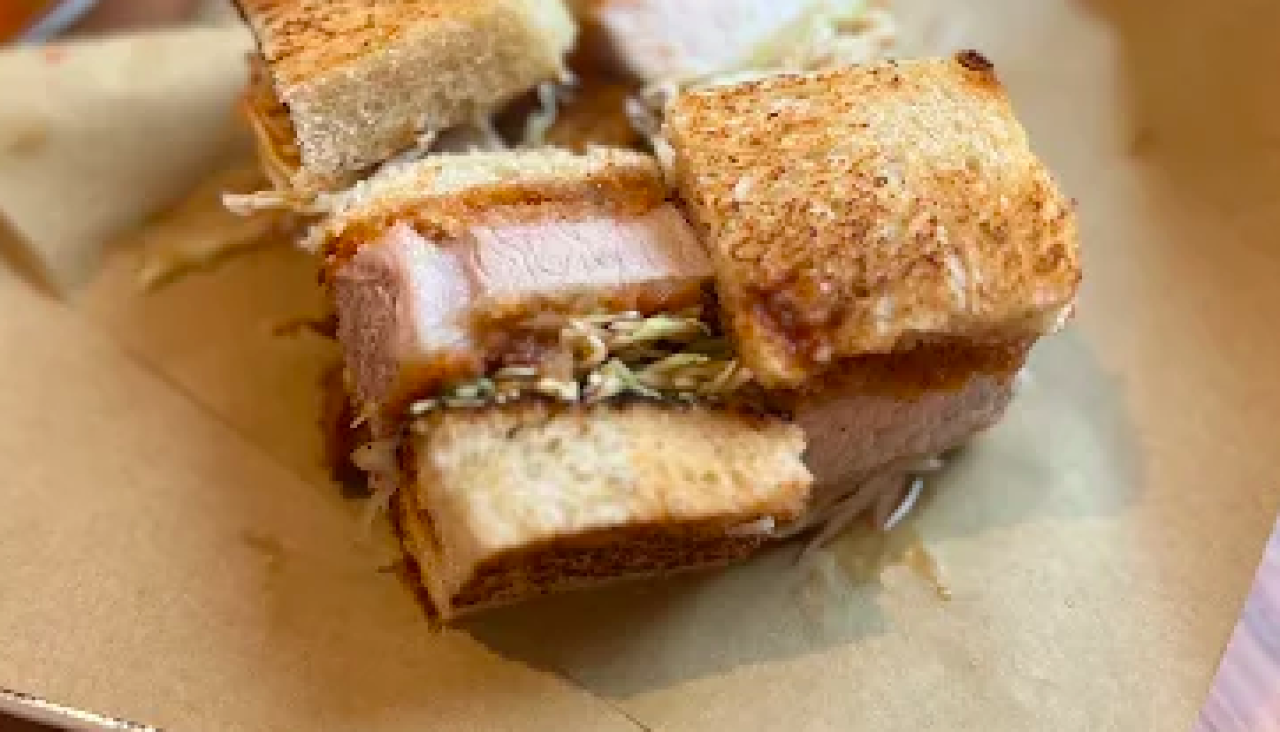 Katsu Sando de Moshi Moshi