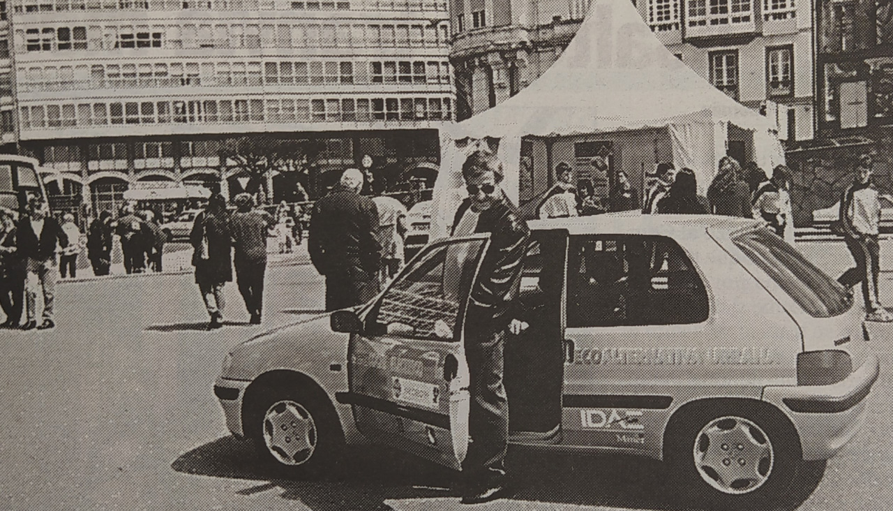 Coche elu00e9ctrico 1999