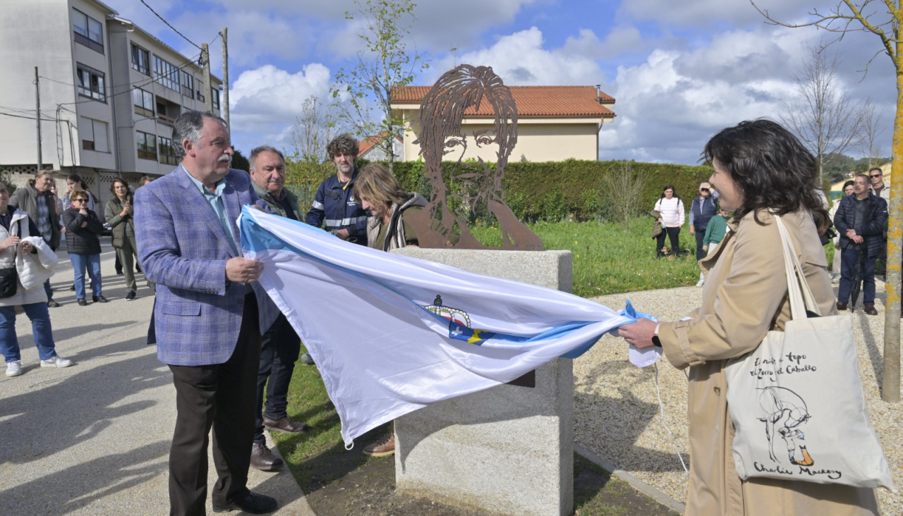 Inauguracion parque Rosalía Mera en Dorneda
