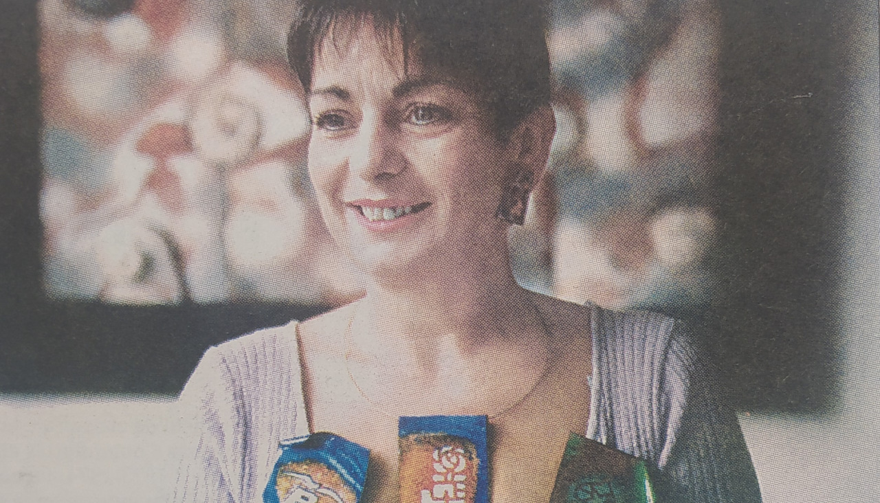 Julia ares 1999