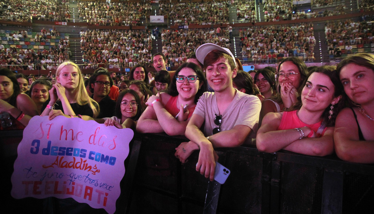 Publico concierto tini coliseum 2023 quintana