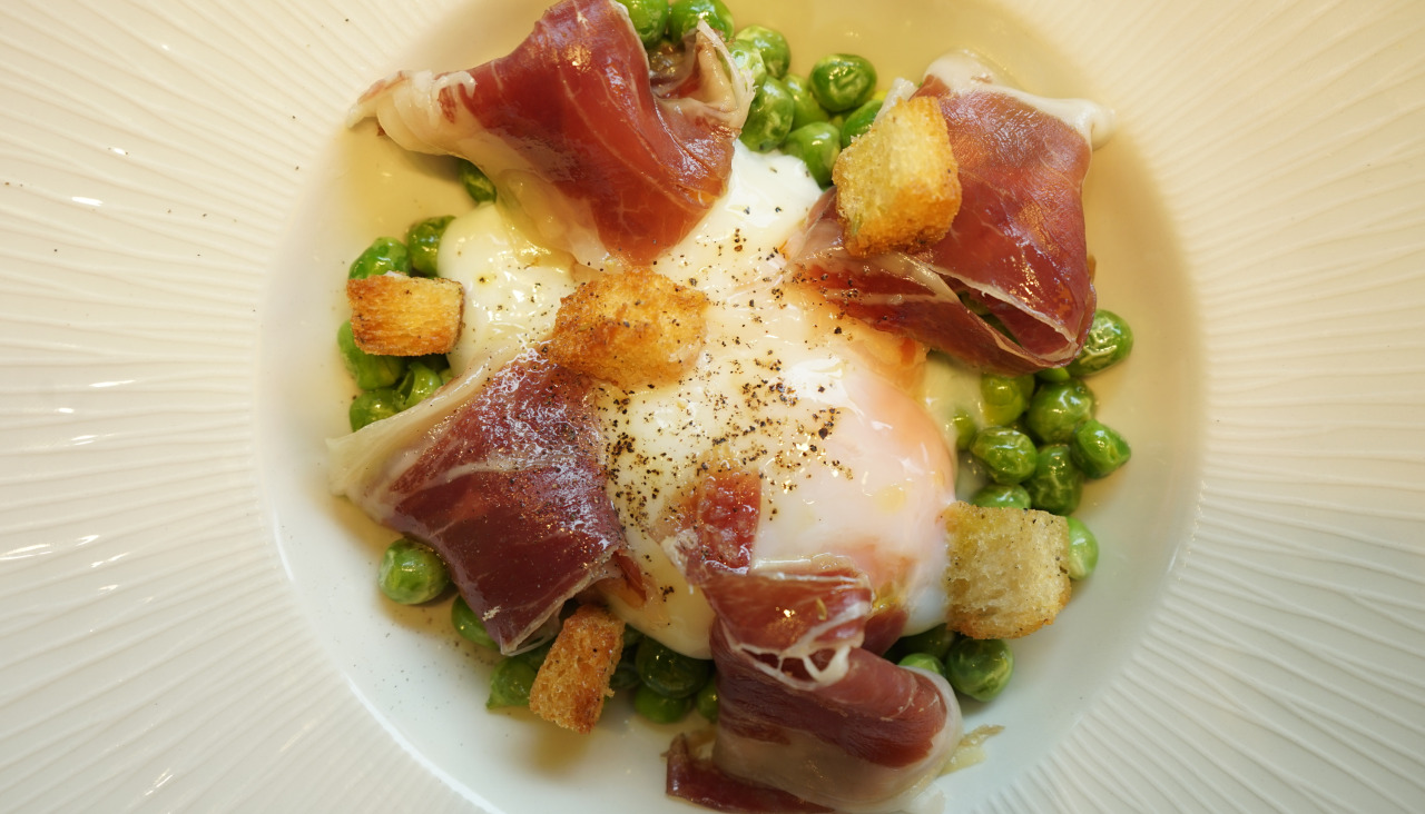 Cuando el huevo es el protagonista, el resto del plato solo puede acompanu0303ar.