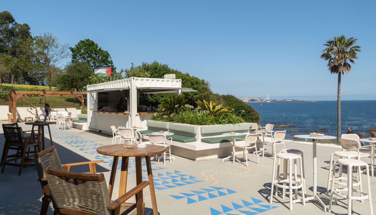 La terraza al aire libre, uno de los grandes atractivos de Vaiche Boa