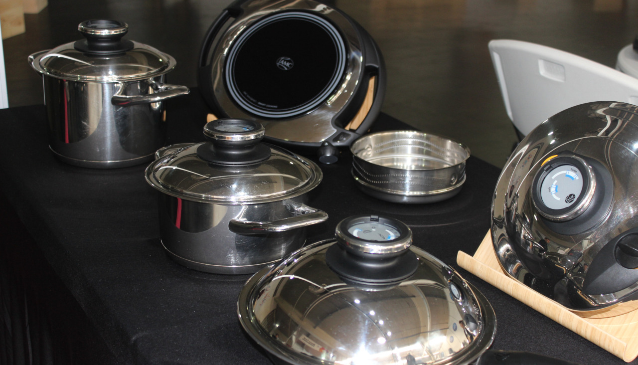 Las ollas y sartenes de AMC estau0301n disenu0303ada principalmente para el uso domeu0301stico