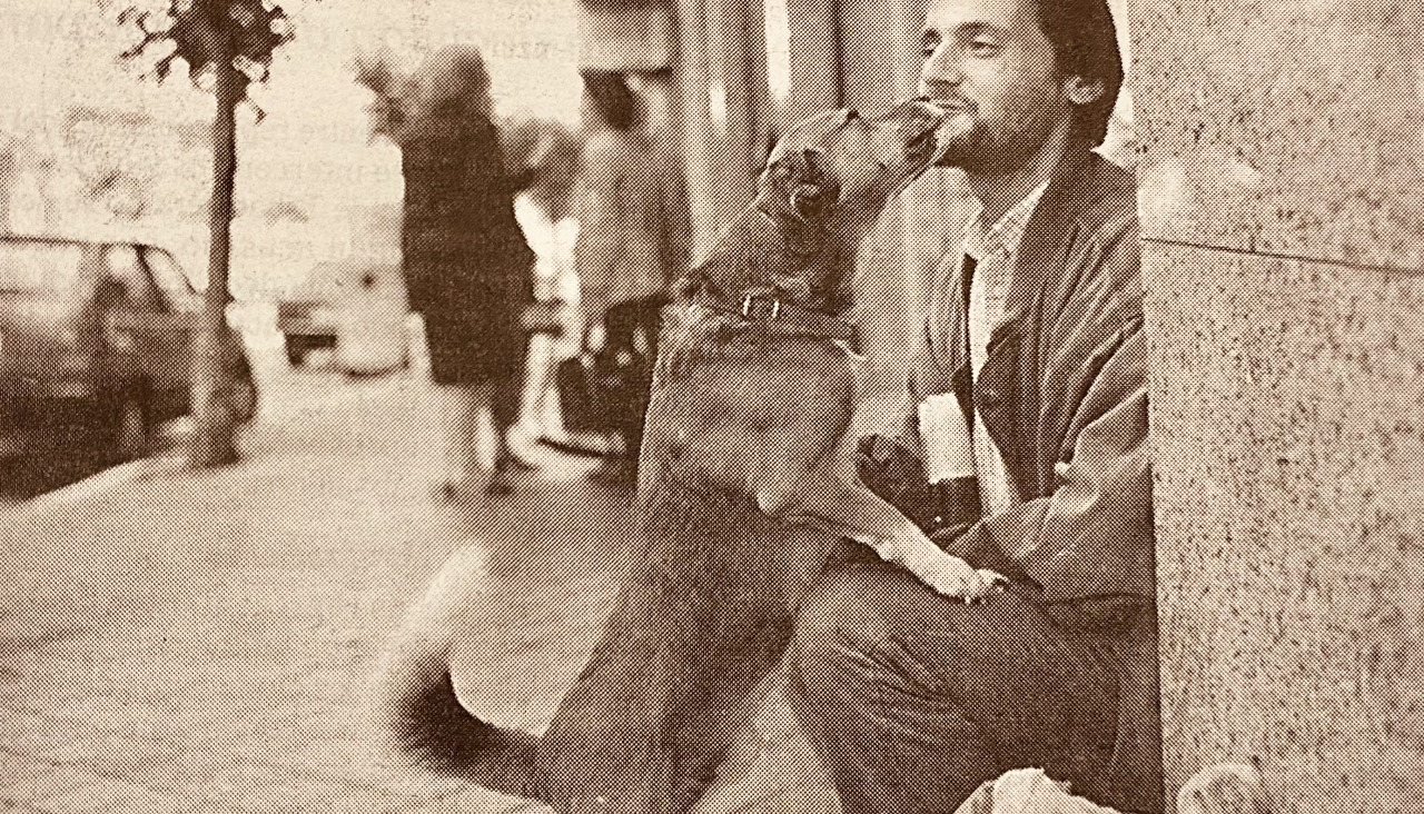 1998 Javier vendiu00f3 sus pocas pertenencias para salvar la vida de su mascota, Quique