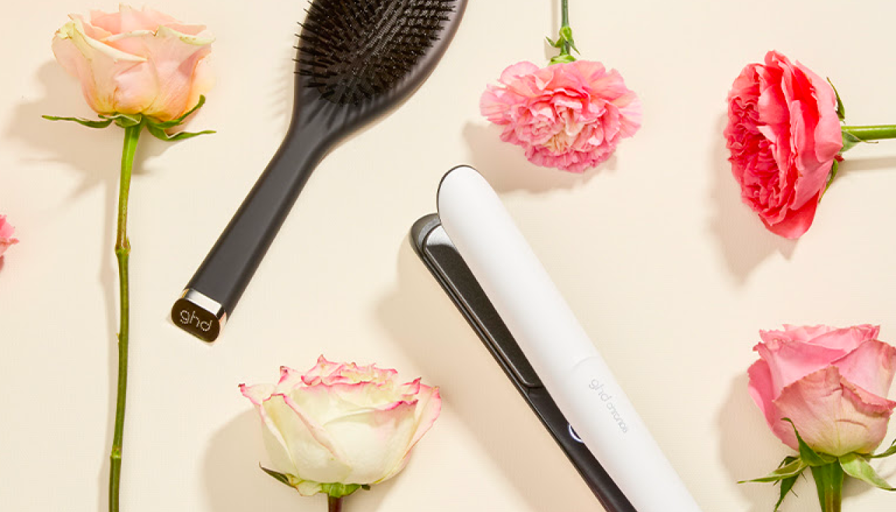 Planchas y cepillo de la firma GHD