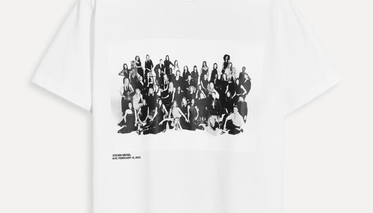 50 anu0303os, 50 iu0301conos. Una camiseta que celebra la historia y el futuro de Zara