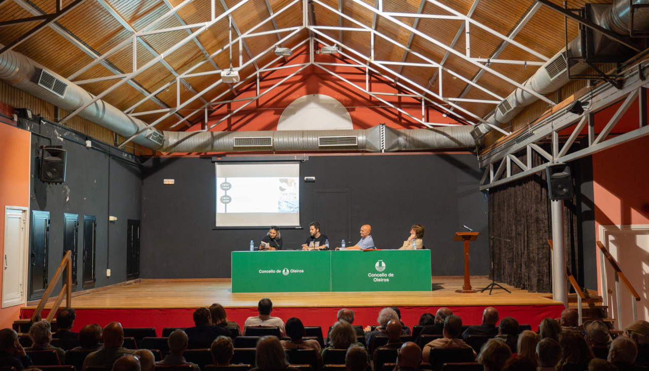 En la imagen, un momento de la charla sobre Francisco Miguel en As Torres de Santa Cruz