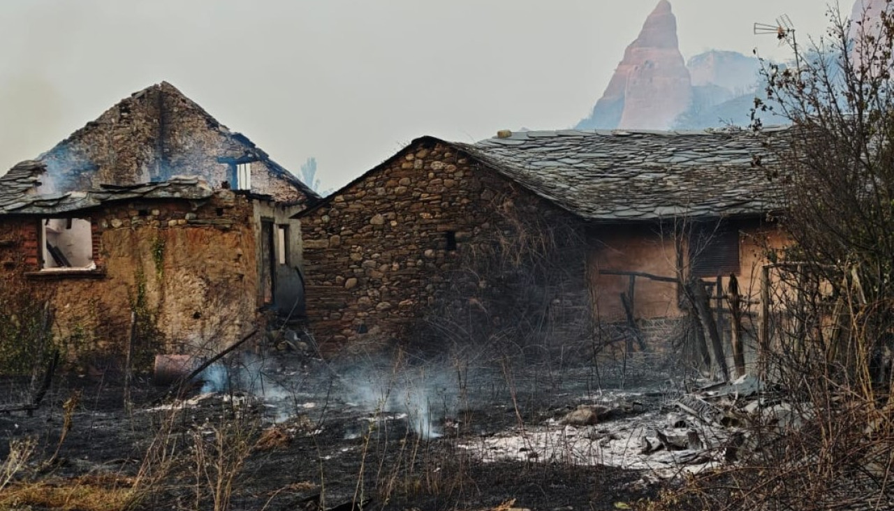 Extinguido casi dos meses después el fuego que afectó a Las Médulas