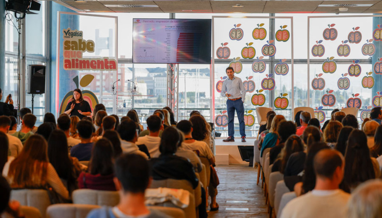 Ponencia Guillermo Aldama y Público