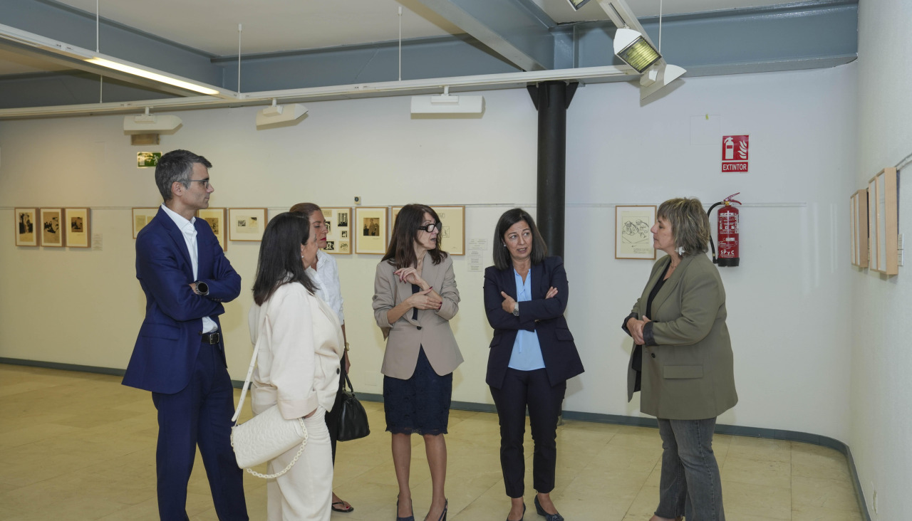 La presentación de la exposición 'Castelao Grafista' en Betanzos