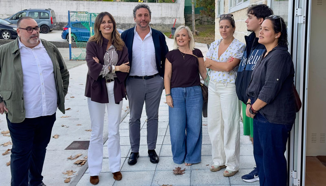 Visita al centro social de Sueiro.