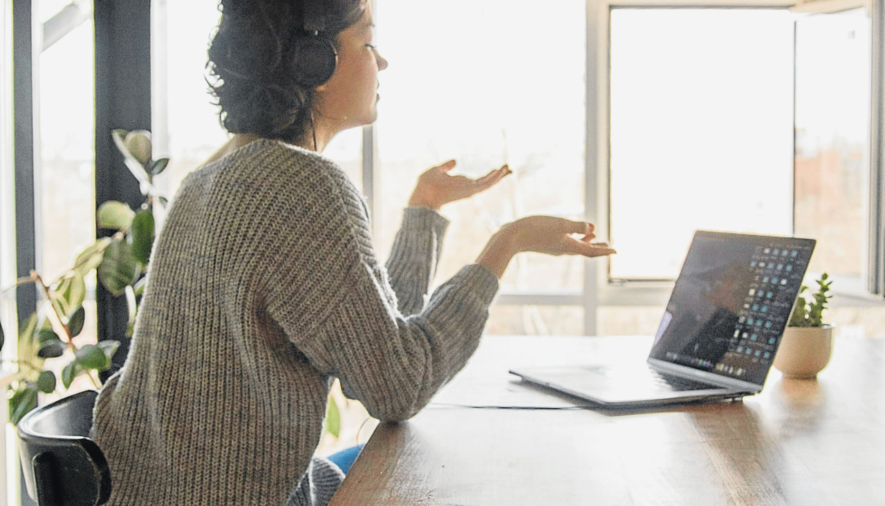 Las distancias físicas puedan olvidarse durante un rato a través de internet | EFE