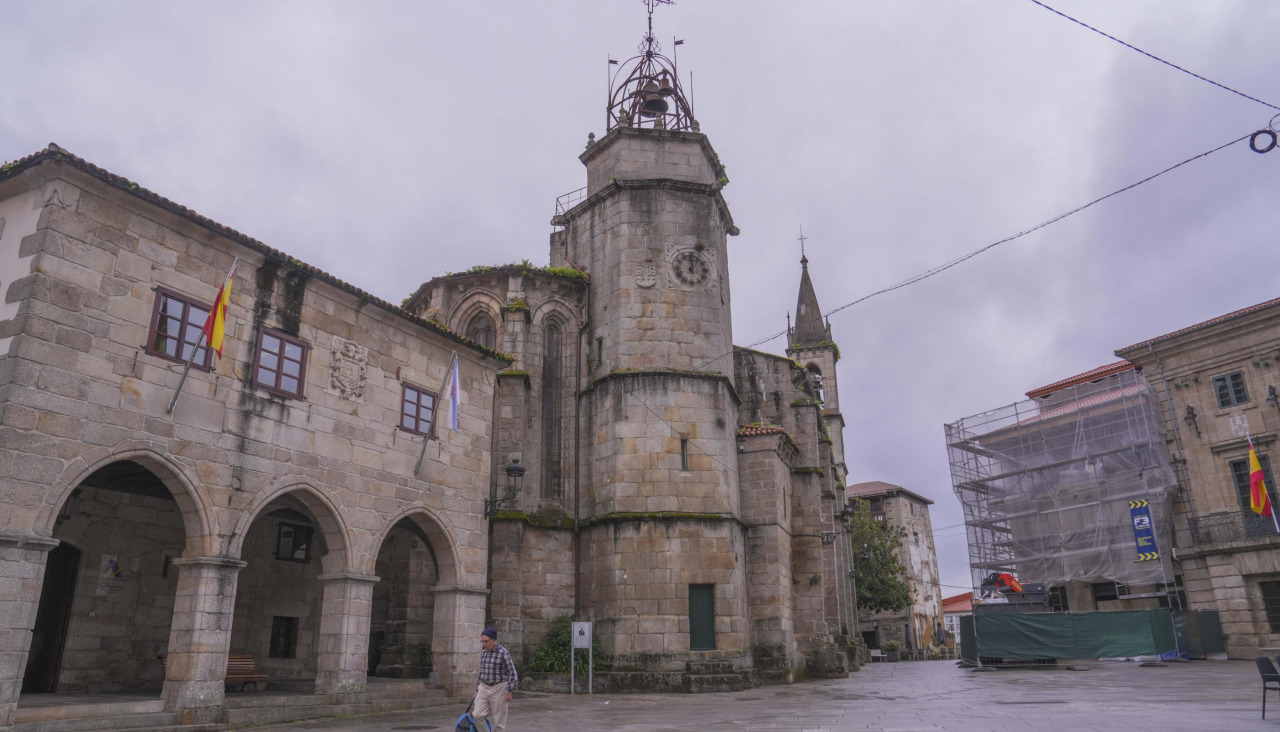 Vista de la torre del reloj de Betanzos